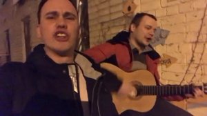 Там на суку сидит ворона