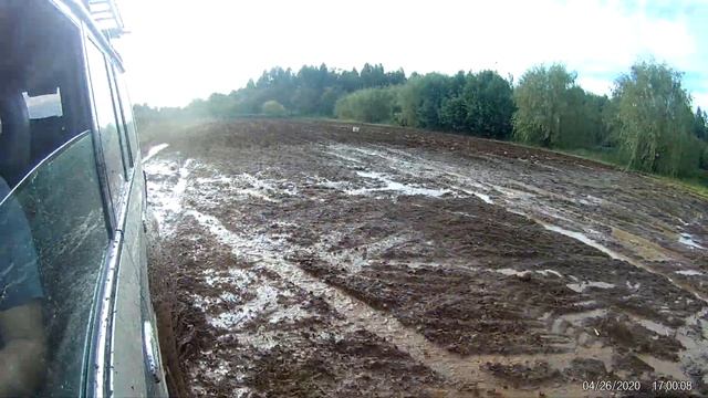 Mitsubishi Pajero 1991 in da Mud!