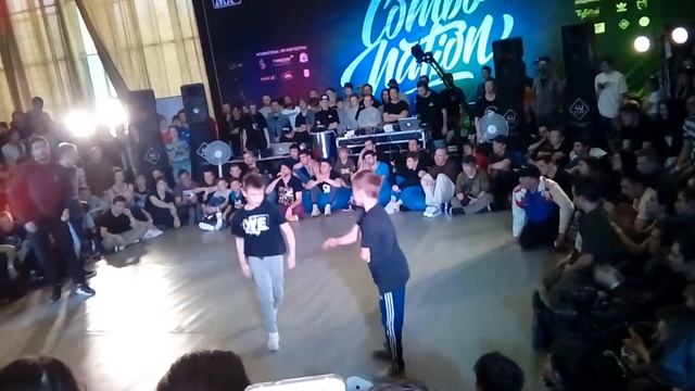 Combonation 9 power move 2x2 Гром и Фрэш vs Барт и Пауэр Пол смотреть онлайн