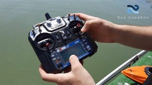 Обзор прикормочного кораблика Runferry Mono, GPS автопилот на 1000 точек, эхолот Лаки 718 до 400м