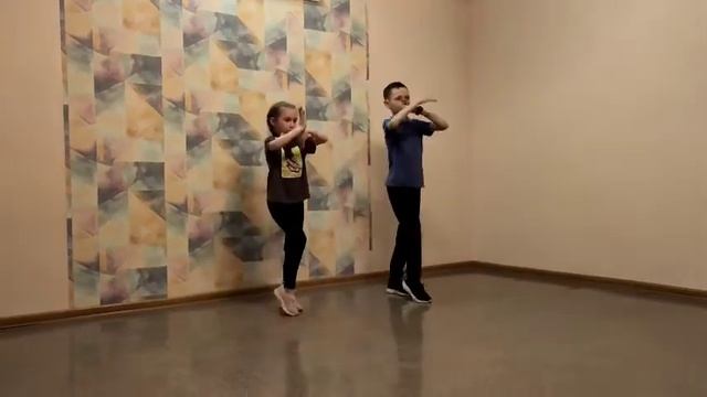 Современный танец "Би-Пи" (рабочие моменты) смотреть онлайн