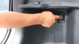 Снятие внутренней обшивки багажника Honda CR V 311