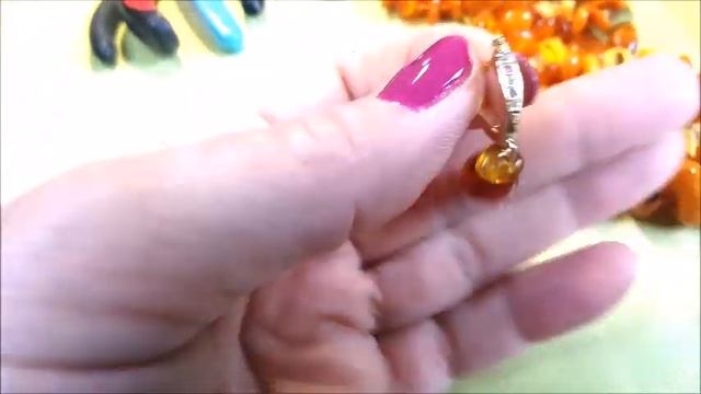 Украшение из янтаря для Нины из Германии И как мы собираем голубику смотреть онлайн