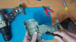 Индикатор  батареи для шуруповёрта.