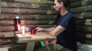 ЗИМНЯЯ НОЧЕВКА В ЛЕСУ | ПРОВЕРЯЮ СВОЮ ЗЕМЛЯНКУ | ENG, DE, KOR, FR SUB