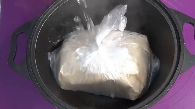 Сало залила кипятком, ночь подержала в холодильнике и отличное вкусное сало готово