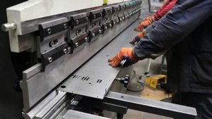 Прецизионная гибка металла от 0,5 до 5 мм.