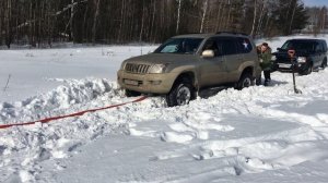 Лэндровер, Туарег 2, Прадо 120 и Кайрон ищут самый короткий путь