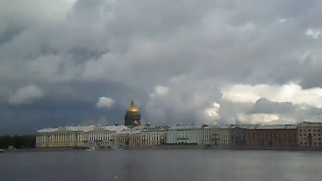 28.05.2020 г. Облачность, глаз не оторвать... "Блеск облаков над Невой..." - слова из песни... смотреть онлайн