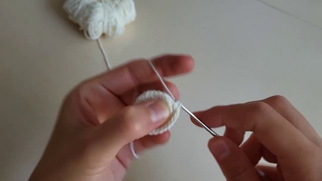 мк: в'язаний ЗАЙЧИК, пані зайчиха у сукні,  частина 1 смотреть онлайн