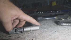 Замена свечей зажигания Subaru Forester