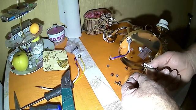 Светильник потолочный подвесной на два рожка. Сборка! Потолок гипсокартонный. Guru from the USSR смотреть онлайн