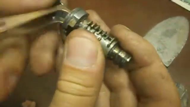 Разборка замка зажигания от китайского мотоцикла ZONGSHEN