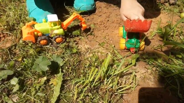 Ремонт дороги для тракторов.Трактор мультики.Спецтехника мультик. смотреть онлайн