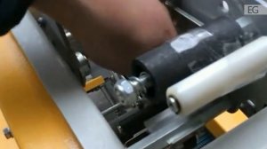 Аппарат для заклейки коробок скотчем