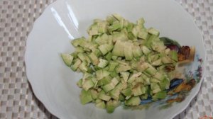 Бутерброды с овощной начинкой и авокадо