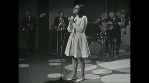 nana mouskouri..minuit chretiens..live 1968 hd