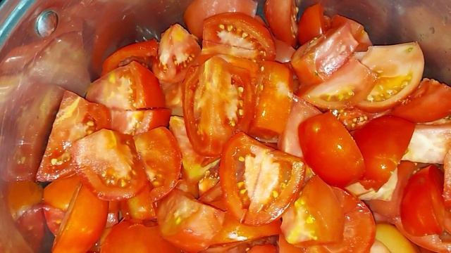 Салат с фасолью на зиму. Фасоль с овощами без стерилизации. Ещё использую как заправку для супа. смотреть онлайн