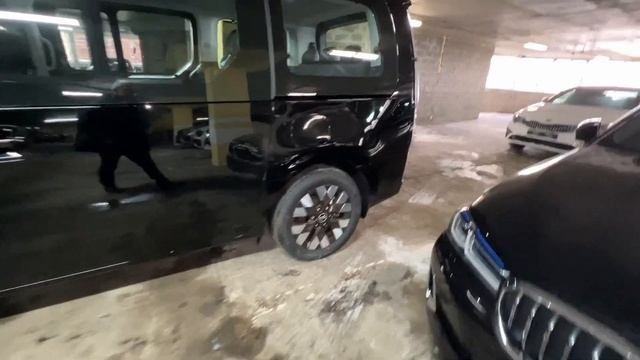 НОВЫЙ Hyundai Staria Максимальная комплектация, цена 6.500.000 рублей.