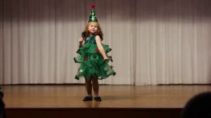 Шелестенко Даша "Маленькой ёлочке не холодно зимой"