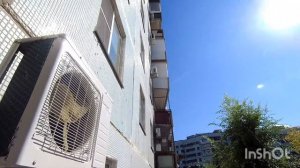 Замена старой балконной рамы на новую.