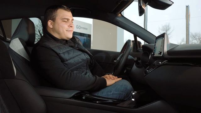 Toyota C-HR GR Sport - інстакар вашого профілю. смотреть онлайн