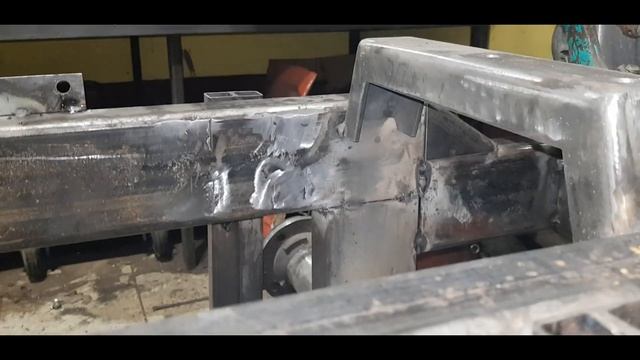 Самодельный минитрактор переломка #28 Разобрал почти весь трактор. Сварочный работы. смотреть онлайн