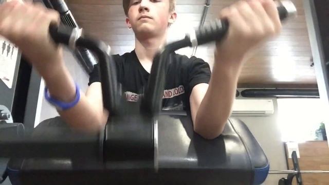 Тренеровка в спортзале