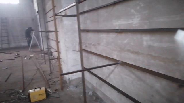 сварка стеллажей , за восемь часов работы ,взял 7500 т.,короткометражка #сантимшва #сваркаэлектродо