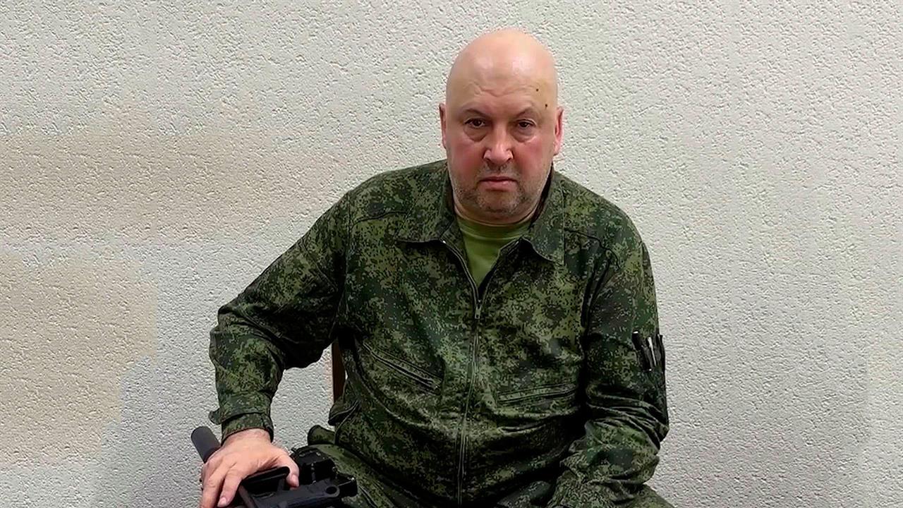 уткин упал со стула в прямом эфире