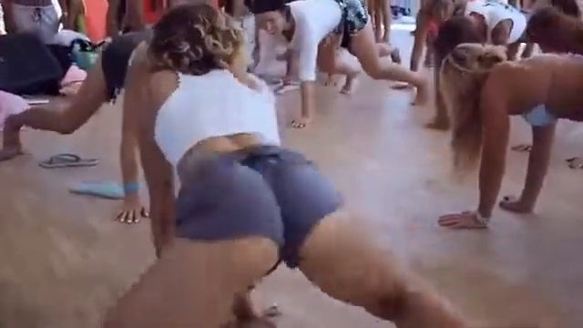 Тверк 2 смотреть онлайн