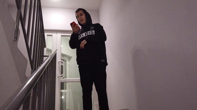 PIZZA - Улыбка (То была улыбка похожа на рай) - кавер в подъезде (cover) смотреть онлайн