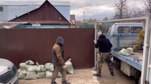 Привезли землю,перегной и песок для ГРЯДОК_47