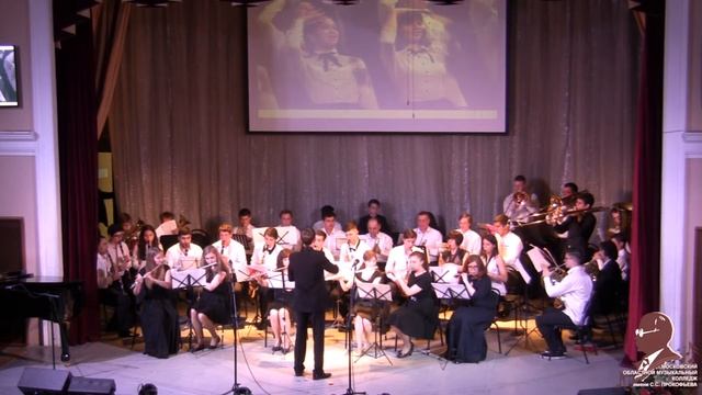 МОМК Духовой Оркестр / Полет во сне / Парад солистов смотреть онлайн