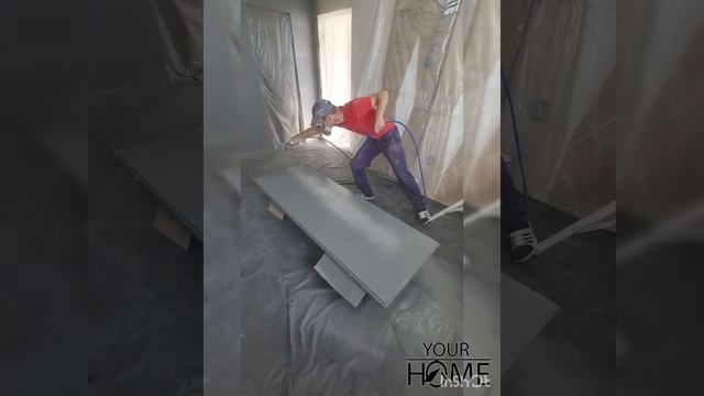 Безвоздушная покраска дверей скрытого монтажа.Нанесение краски безвоздушным способом.
