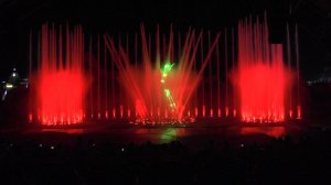 Шоу фонтанов в парке Vinpearlland 05 30 2016