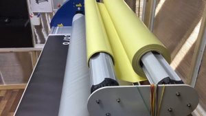 Ламинирование самоклеящейся пленки