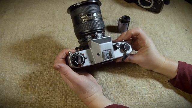 Фотоаппарат Киев 19. 19 выпуск. Учимся работать с фотоплёнкой. смотреть онлайн