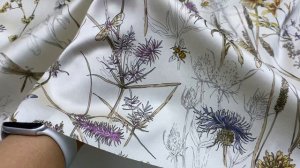 Шёлк сливочного цвета с принтом полевые цветы и стрекозы  46501