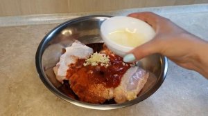Куриные бёдра в духовке. Весь секрет в маринаде.