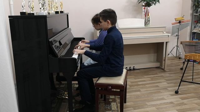 В. Коровицын. "Котята". Марина Гайдей(10лет) - Дамир Коцарев (11лет) смотреть онлайн