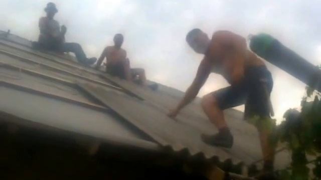 как в молдове кроят крышу смотреть онлайн