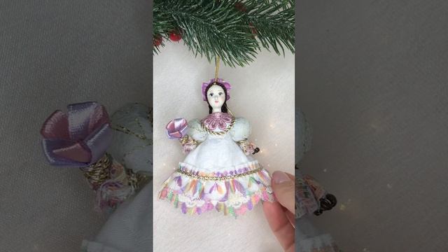 Арт. ТФ96  Новогодняя игрушка из фарфора и текстиля «Фея Сирени»