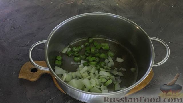 Капустняк из квашеной капусты с пшеном и консервированной фасолью