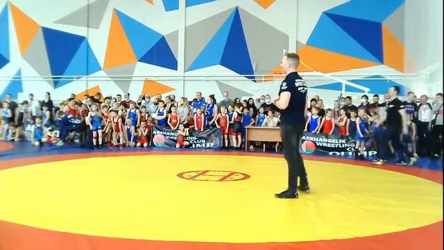 Фестиваль спортивной борьбы м самбо посвящённого Дню Победы в ВОВ. Ковер 1 смотреть онлайн