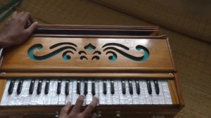 Джая Радха Мадхава баджан аккорды для гармонии. Harmonium chords tutorial Jaya Radha Madhava bhajan