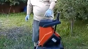 Универсальный Садовый измельчитель IKRA mogatec EGN 2500 ( Чиппер )