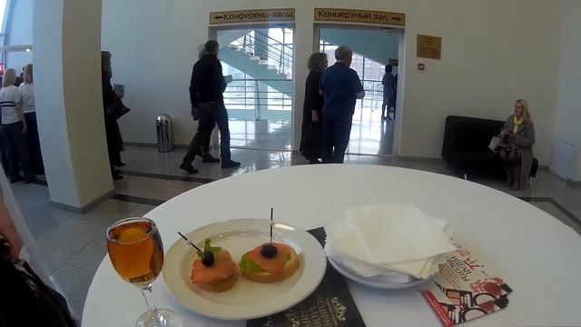 Успенская в Красноярске 26.04.2019. Какой театр без буфета? смотреть онлайн