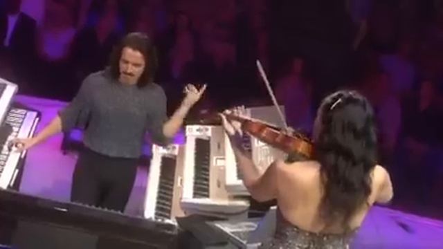 Violin Vs Saxophone смотреть онлайн