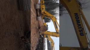 Как быстро очистить ходовую на экскаваторе от мерзлоты замерзшая ходовая